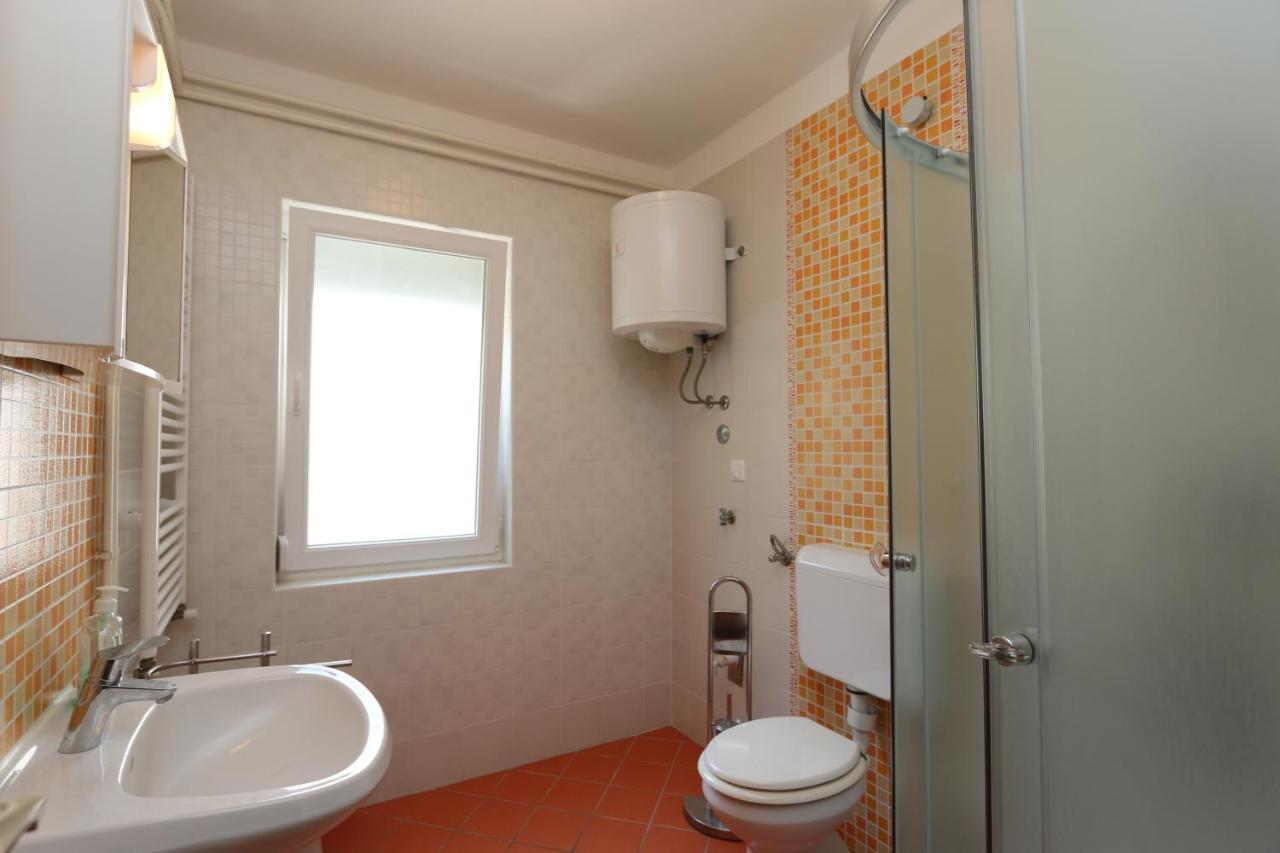 Apartments Grskovic G. Jesenovica Šilo Extérieur photo