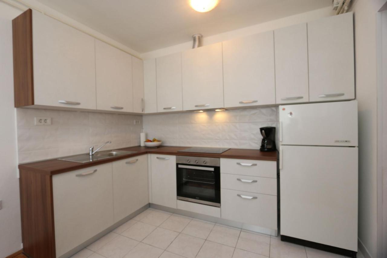 Apartments Grskovic G. Jesenovica Šilo Extérieur photo